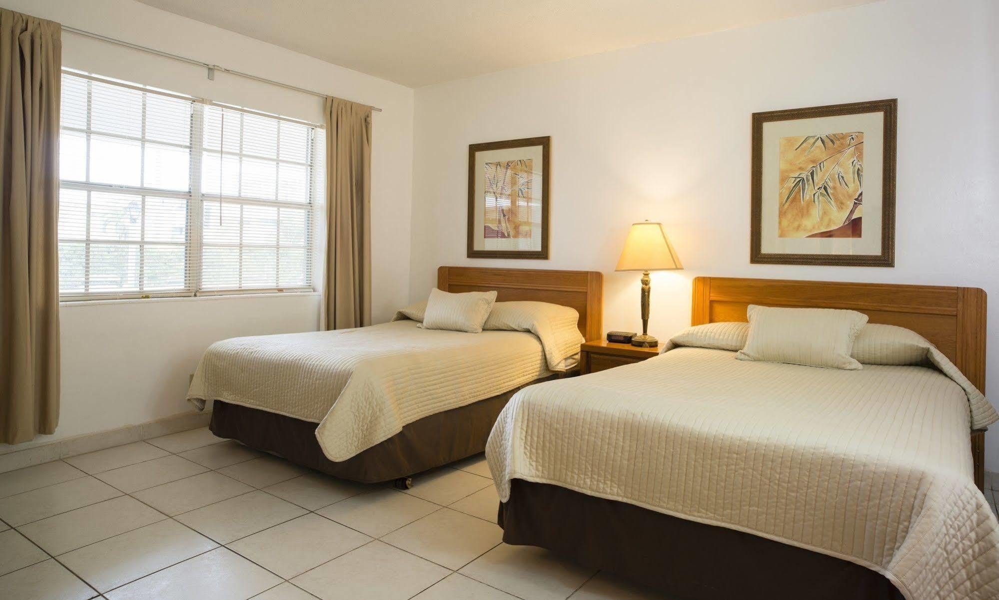 Carriage House Resort Deerfield Beach Eksteriør billede
